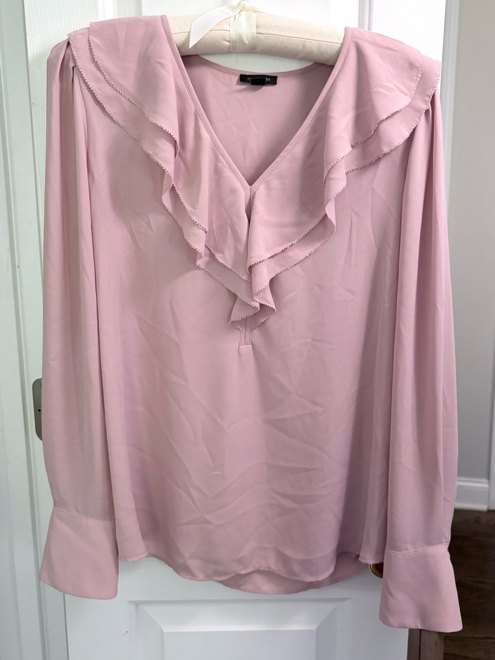 Ann Taylor Soft Blush Pink Ruffle V-Neck Long-Sleeve Blouse